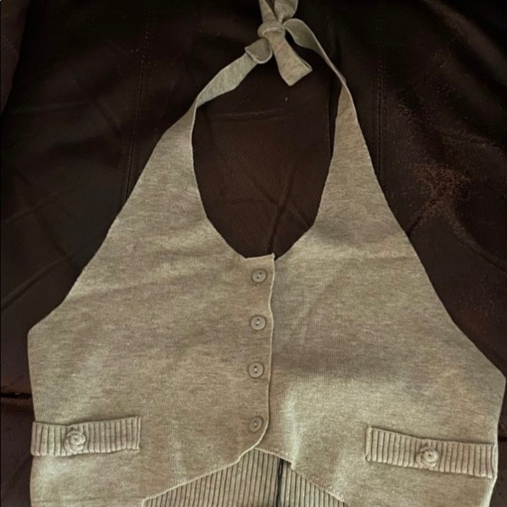 Beige button